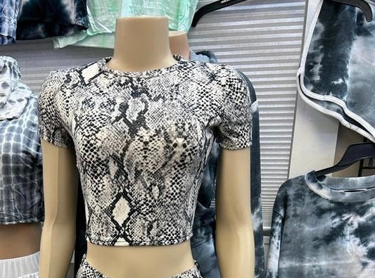 Women's Snakeskin Print Casual Crop Top